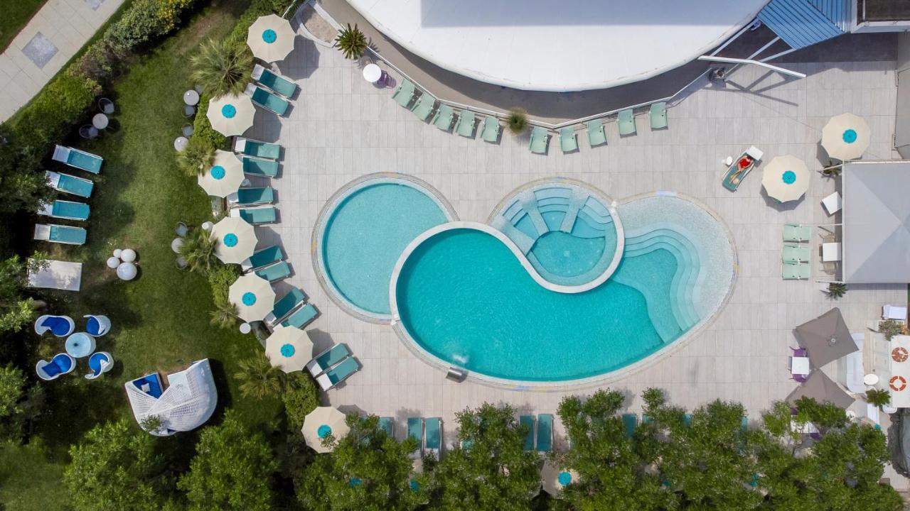 Blu Suite Resort Белариа-Игеа Марина Екстериор снимка